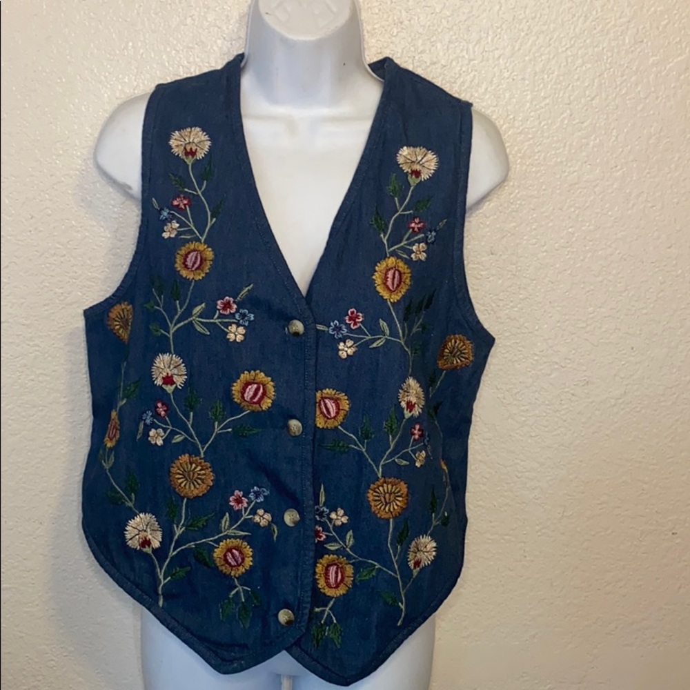 Shaver Lake Floral Embroidered Vest Blue Size Med